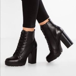 Steve Madden “Laurie” Platform Boots